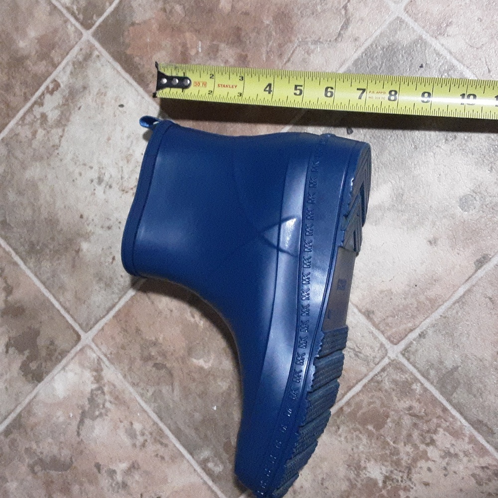 Michael Kors Women's Navy Rain Boots Size 10. - Picture 11 of 12